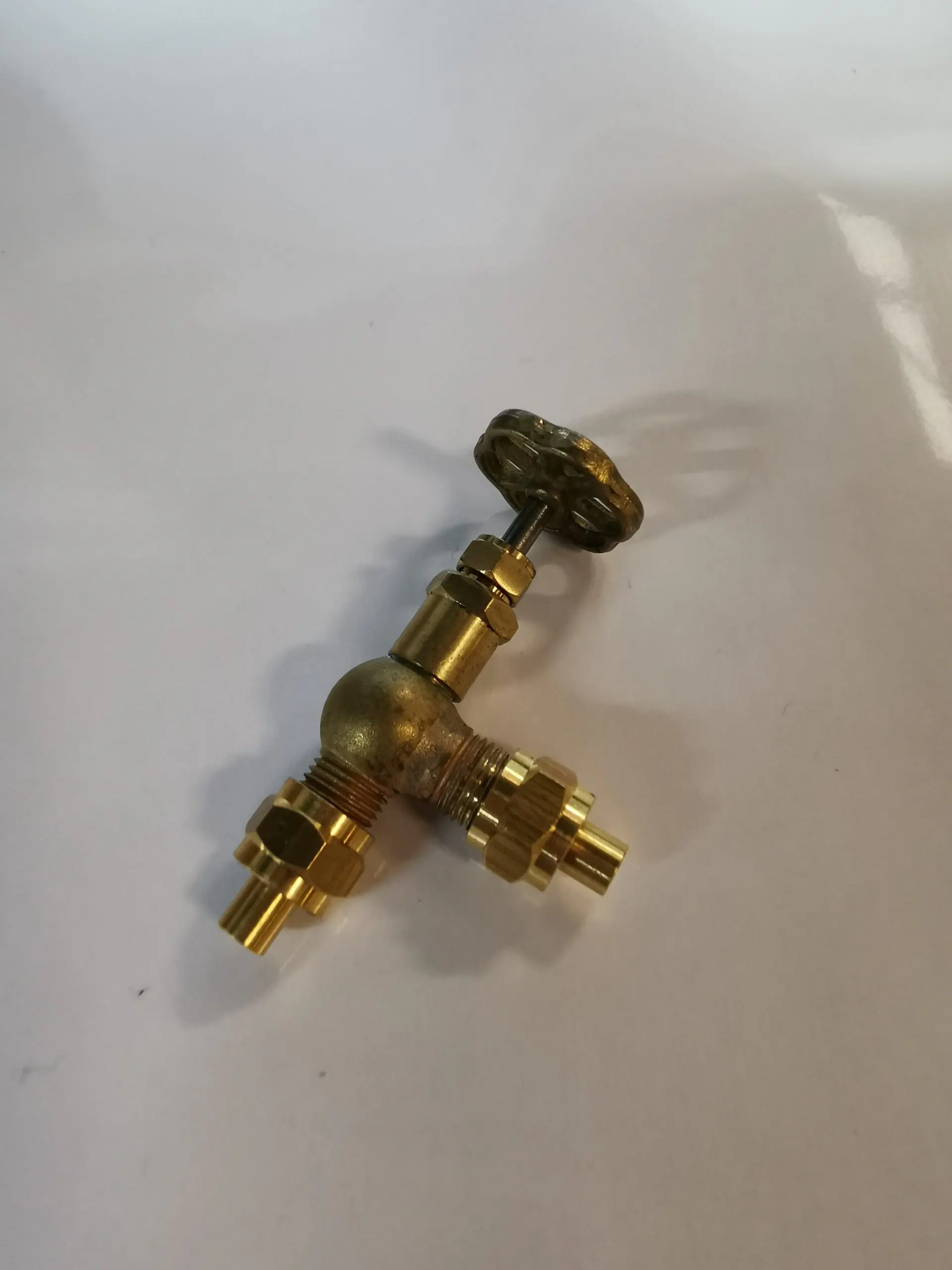 001021-scaled-1.webp 5-001-21- 90 degree Globe Valve to suit 1/8″ Pipe x 1 - Image 1