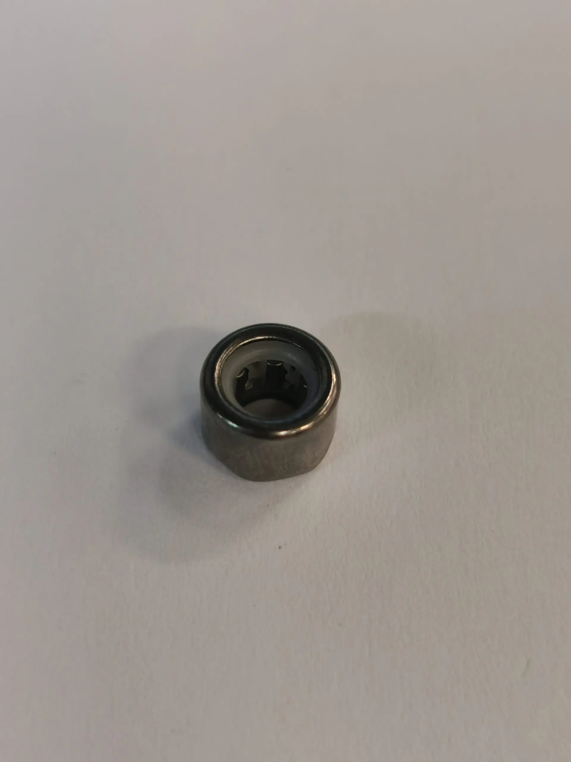 4mm-roller-catch-scaled-1.webp 4mm roller Clutch x 1 - Image 1